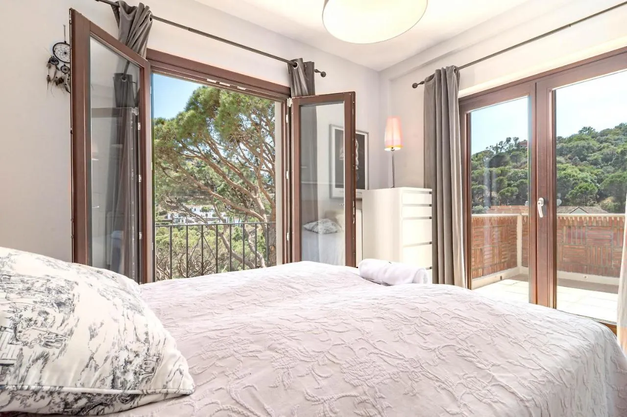 Exclusive 6 Bedroom Modern Chic Villa With A Private Pool And Amazing Ocean View Benahavis Spain